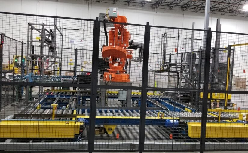 THE CENTRALIZED ROBOTIC PALLETIZING SYSTEM HAS UP TO 40 SKU’S